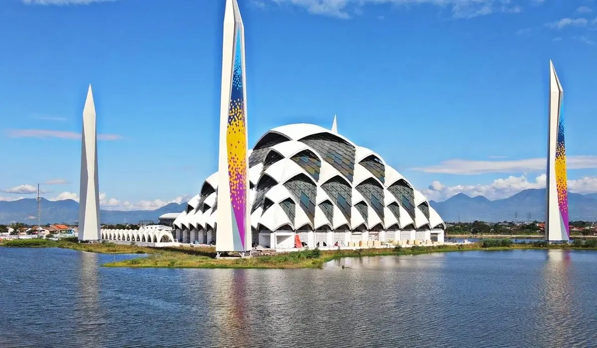 Banjir Genangi Timur Bandung, Akses ke Masjid Al-Jabbar Terputus