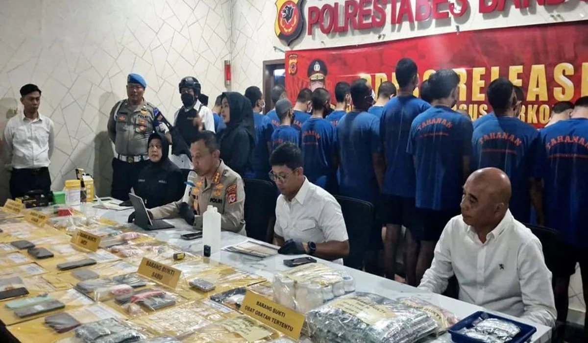 Penangkapan dan Perkembangan Kasus