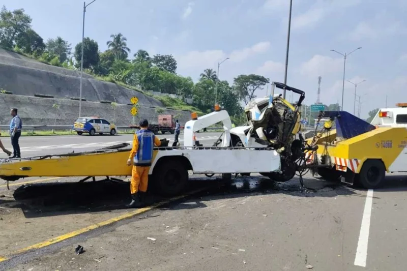 Heboh! Kecelakaan Beruntun di Tol Cipularang, 7 Luka-luka