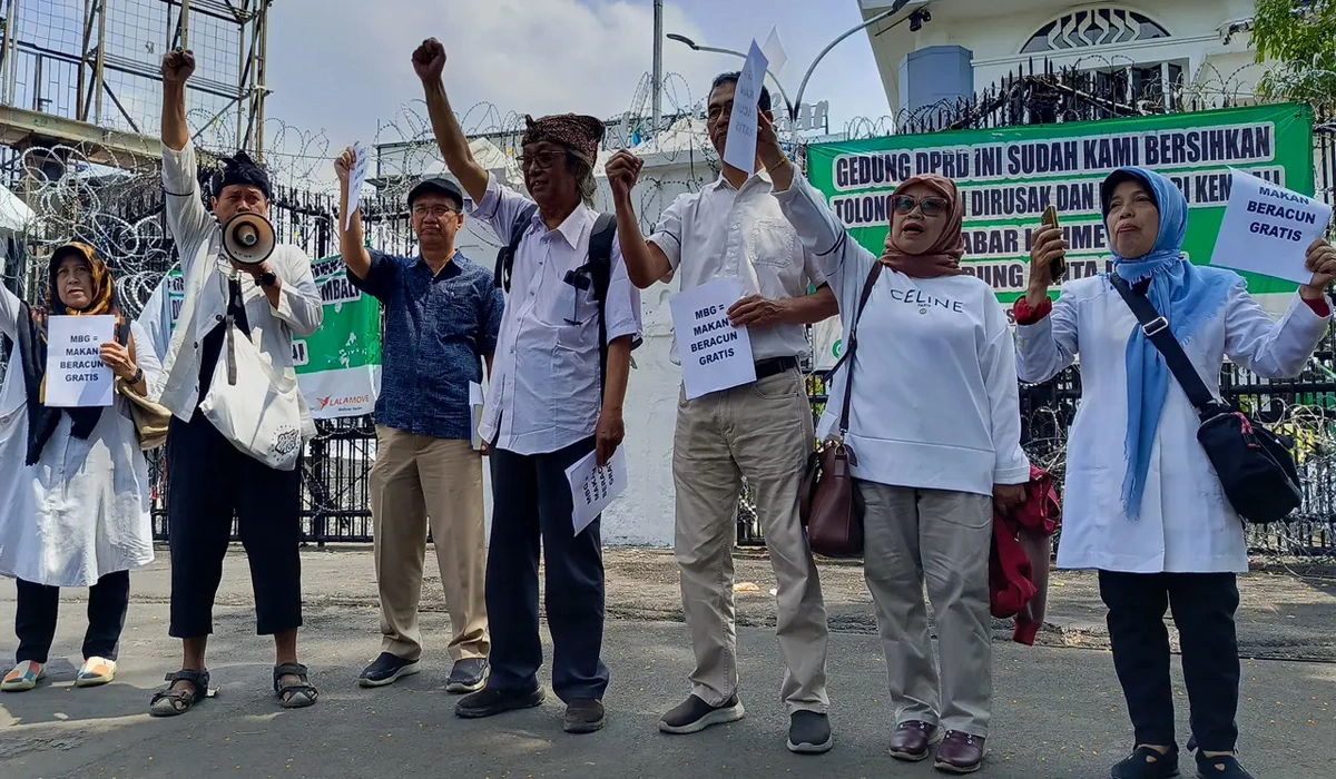 Guru dan Wali Murid Bandung Desak Perubahan Dana MBG