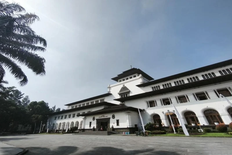 Pemprov Jabar, Umumkan ASN Malas Lewat Media Sosial