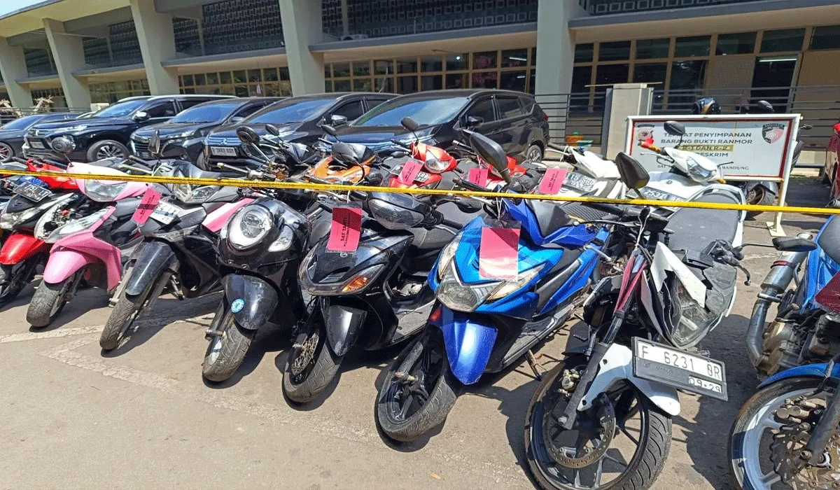 Sindikat Curanmor Bandung: Ayah Dan Anak Ikut Ditangkap Bersama Tiga Tersangka Lain