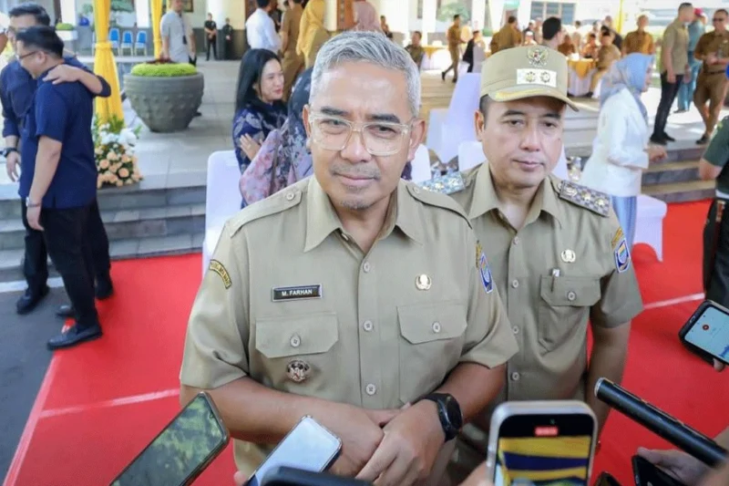 Dekatkan Diri ke Warga, Wali Kota Bandung Farhan Akan Ngantor Di Kelurahan Tiap Hari