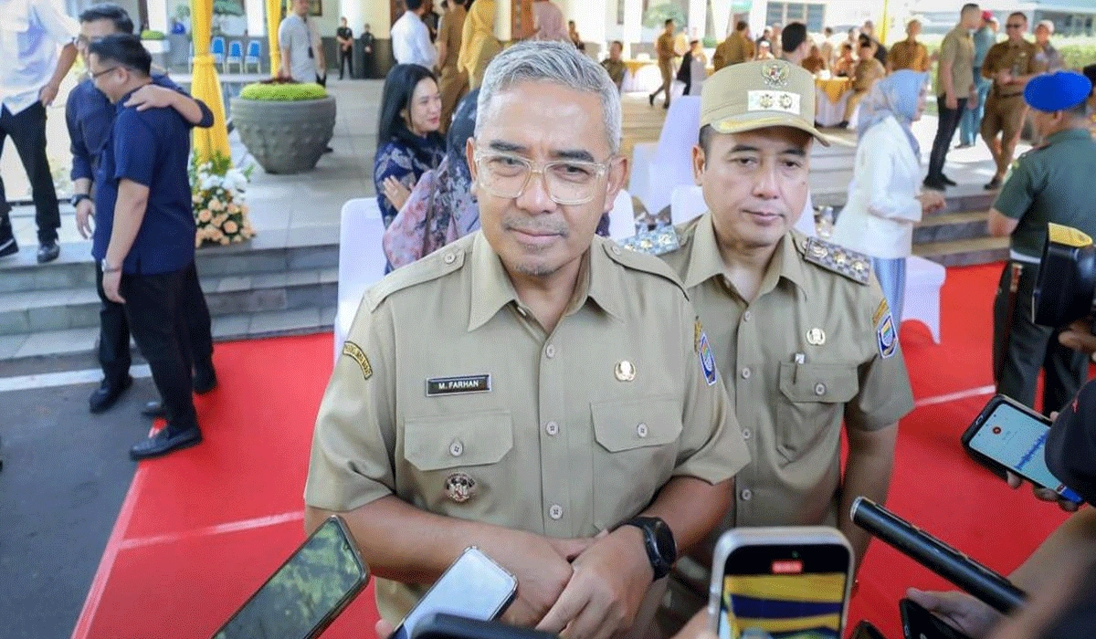 Dekatkan Diri ke Warga, Wali Kota Bandung Farhan Akan Ngantor Di Kelurahan Tiap Hari