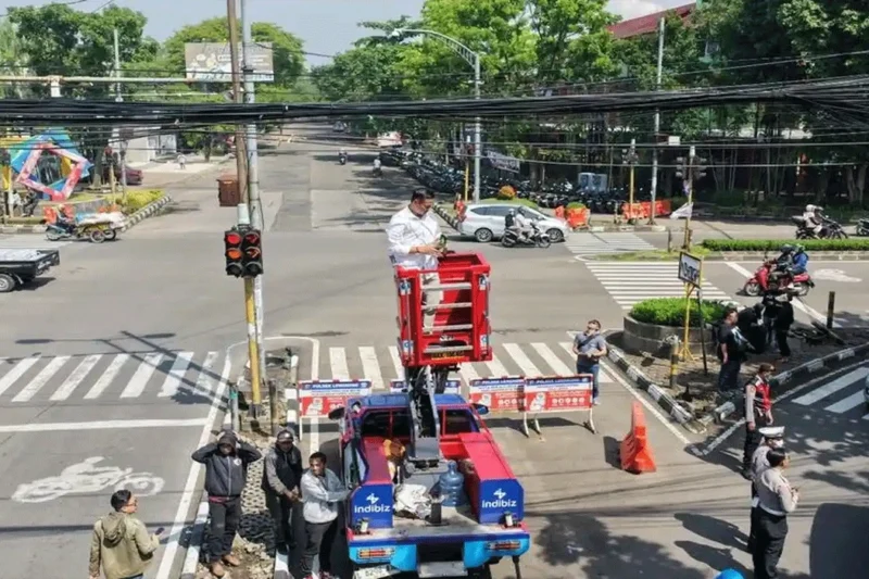Bandung Bergerak Cepat Wujudkan Kota Tanpa Kabel Udara