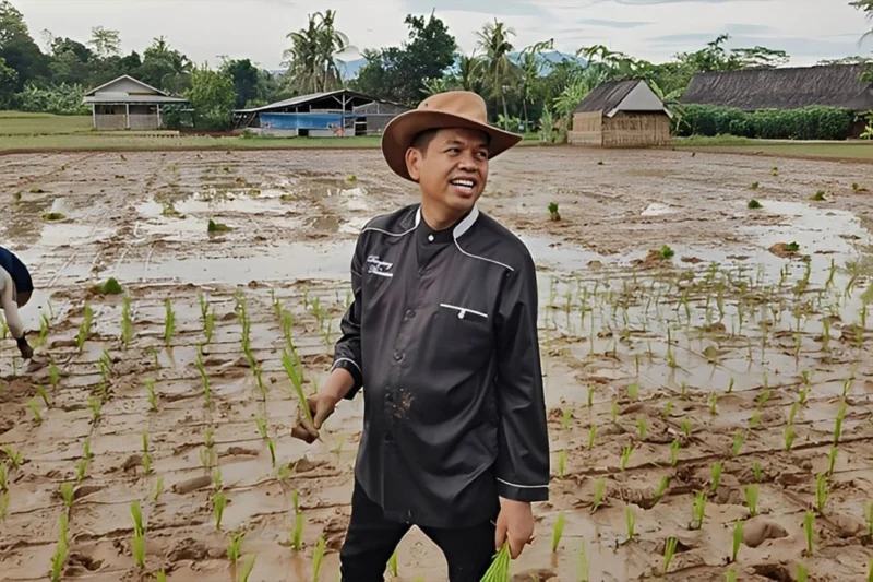 Jerami Panen Subang Kini Bisa Jadi Energi, Dedi Mulyadi Memimpin Uji Coba