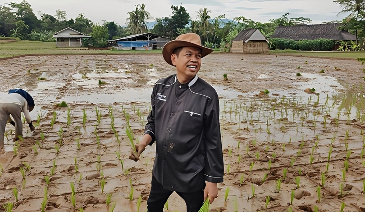 Jerami Panen Subang Kini Bisa Jadi Energi, Dedi Mulyadi Memimpin Uji Coba