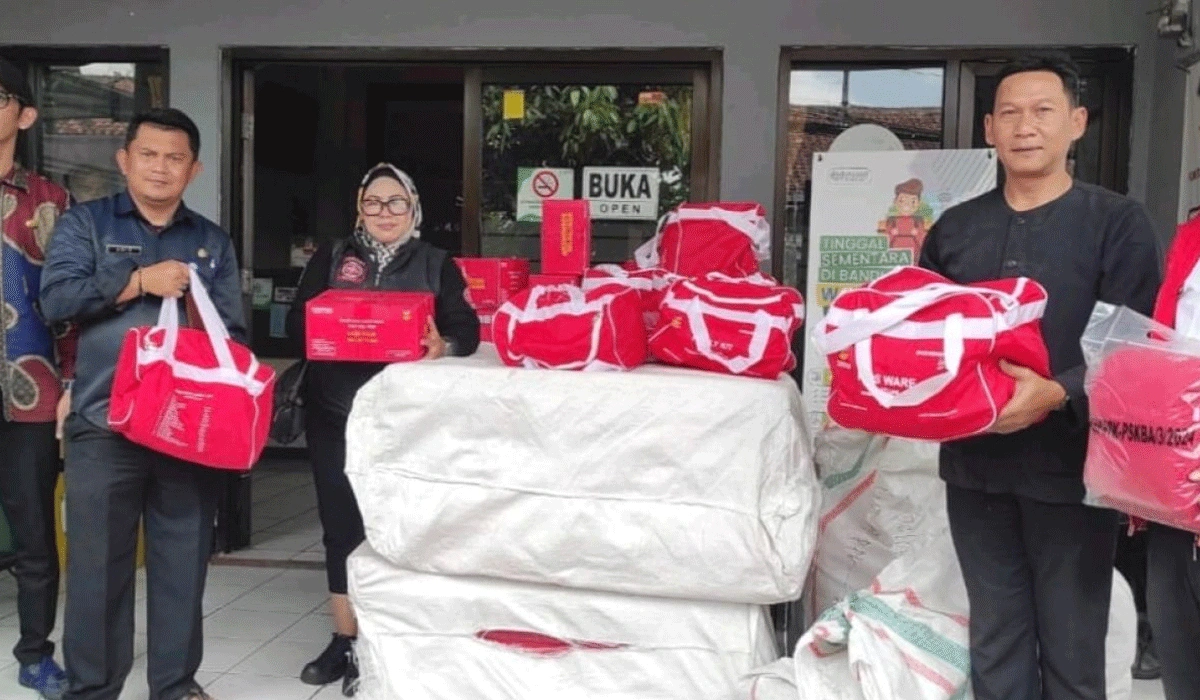 Pemkot Bandung Salurkan Bantuan Untuk Warga Terdampak Puting Beliung